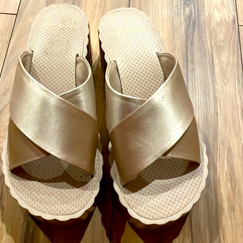 Tory Burch platform sandal (approximately 2 1/2 inch platform)